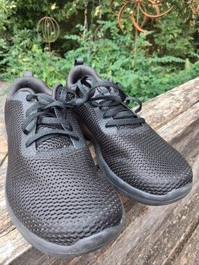 women's Lightweight Breathable Black Athletic Sneakers sketchers